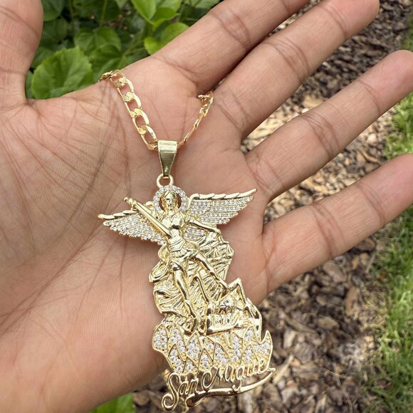 San Miguel St Michael Archangel Bling Crystal Pendant Miami Cuban Chain Necklace - Picture 3 of 4